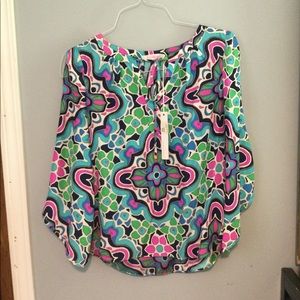 S39.  Alice & Trixie could shoulder top in an xs